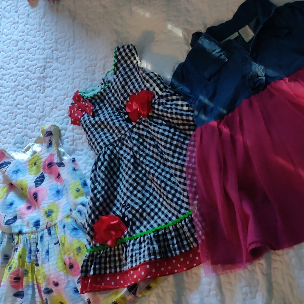 Lot of dresses Size 2